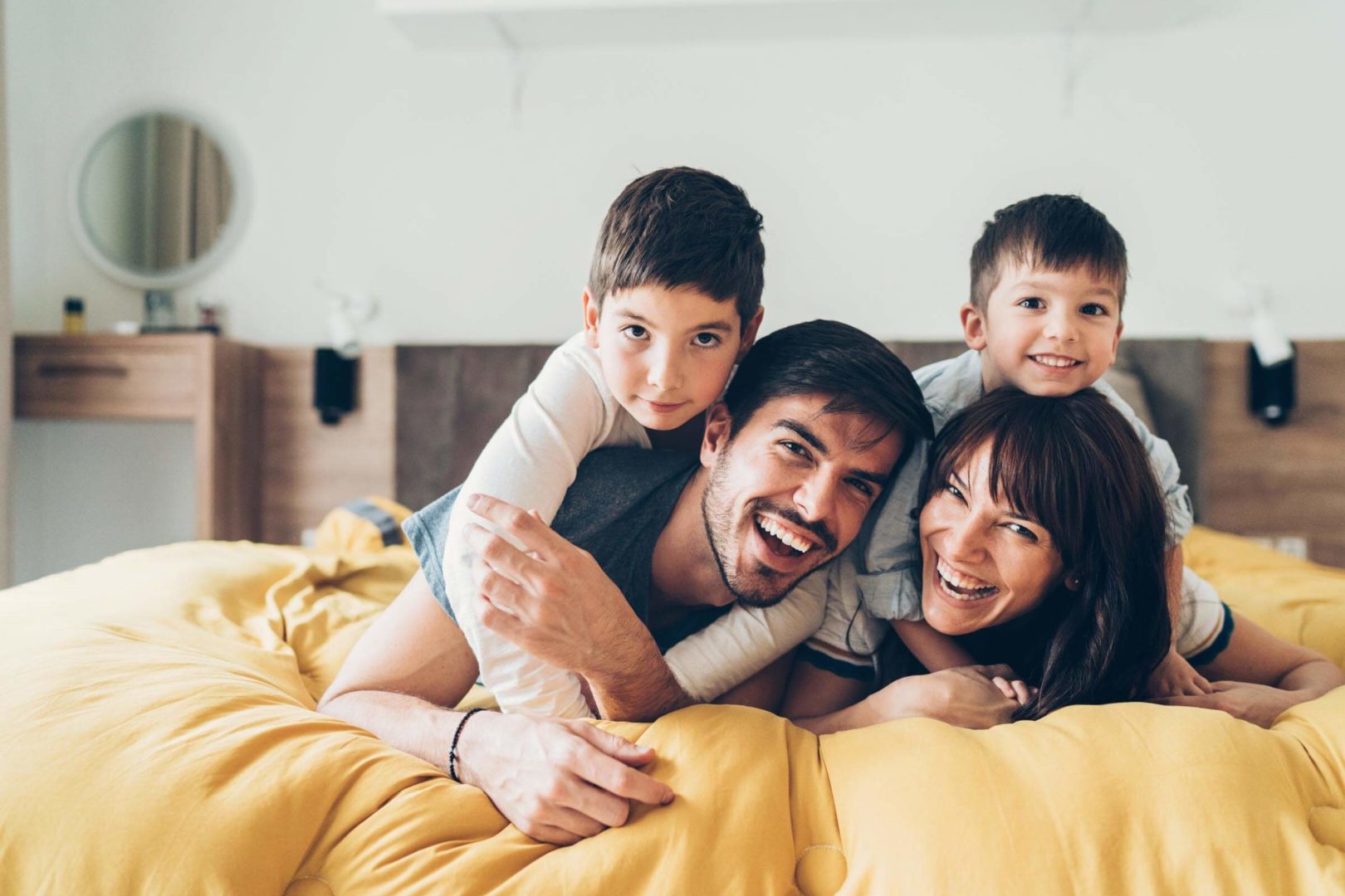 Famille souriante